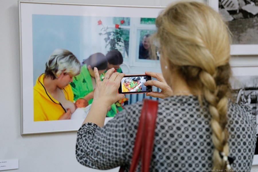 Картинки с выставки: открытие Балтийской биеннале фотографии