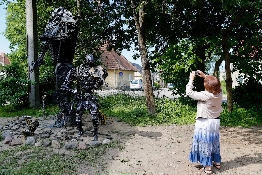 Смотришь на деталь и видишь хвост: житель Гвардейска создаёт трансформеров