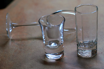 Облдума ограничила торговлю алкоголем с 10 вечера до 10 утра