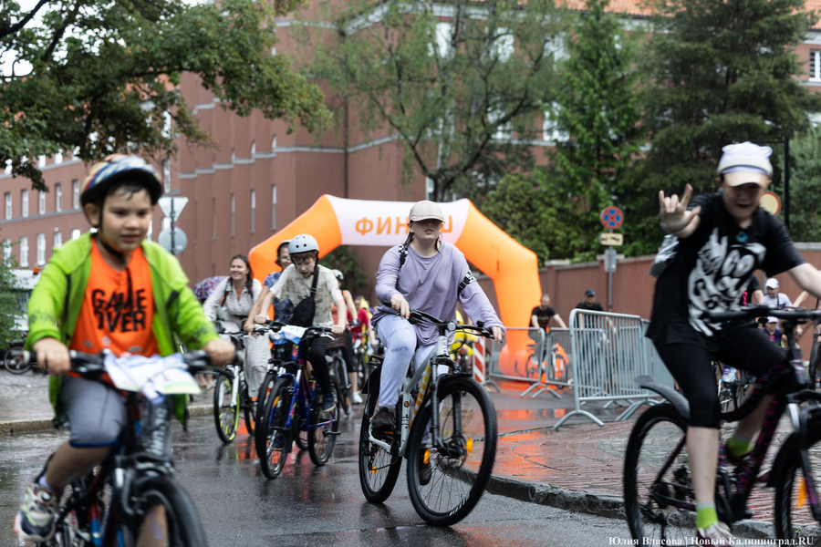 «Море положительных эмоций»: в Калининграде прошёл велопарад «День колеса» (фото)