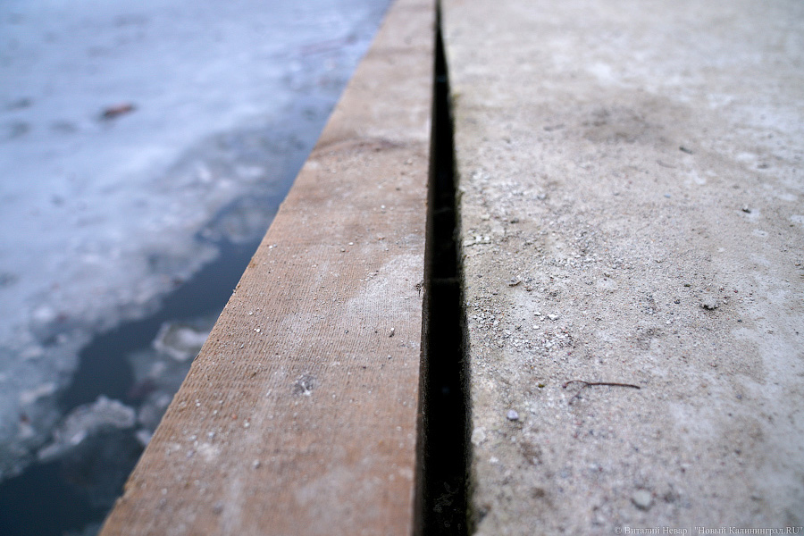 Обвалившаяся штукатурка и не только: благоустроенный за миллионы Нижний пруд после зимы