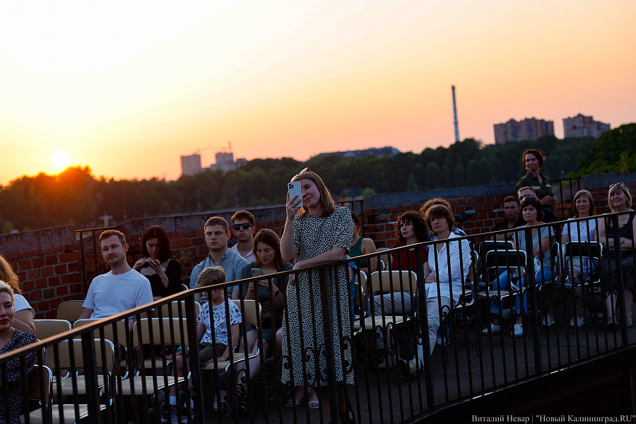 «Чтобыбылокрасиво»: в Музее янтаря запускают серию концертов на крыше (фото)