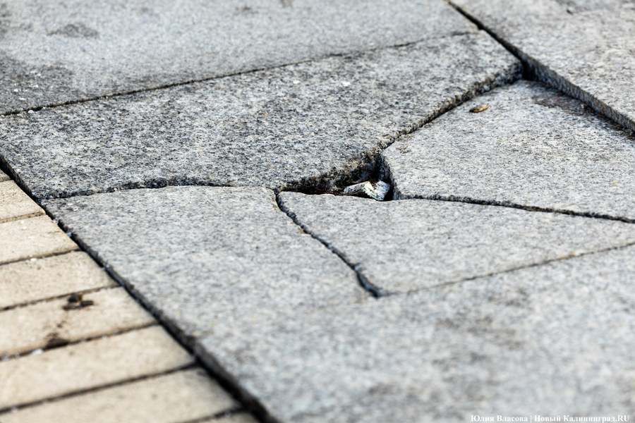 Горвласти о состоянии площади Победы: после 20 лет эксплуатации нужна реконструкция (фото)