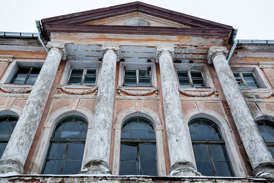 Дом престарелых, отель, медцентр: как собираются спасать крайсхаус в Железнодорожном