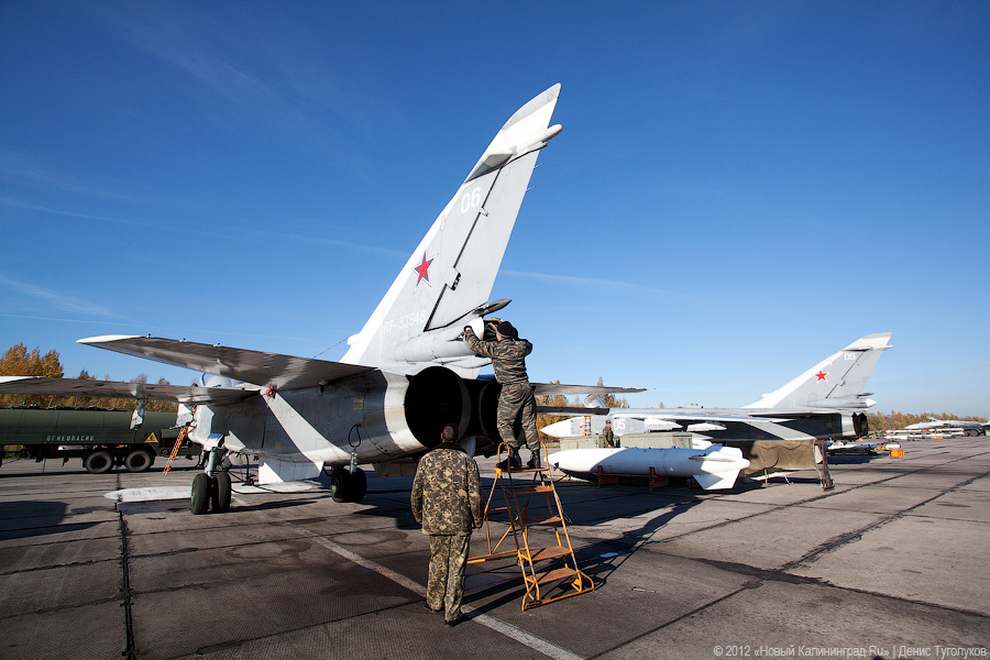 «Реактивные лётчики»: фоторепортаж с учебно-тренировочных полетов штурмовой авиации