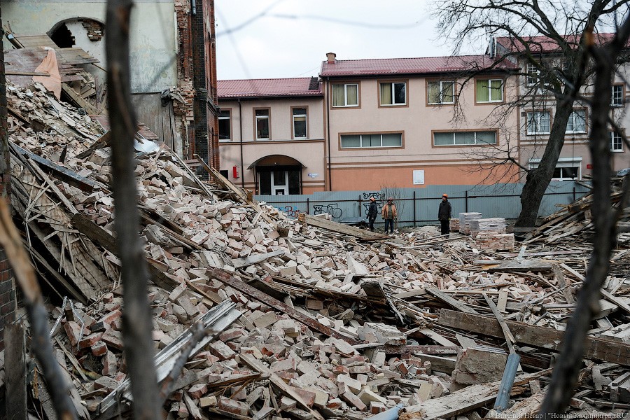 «Вы нам мешаете»: как бывший лицей имени Гёте снова пытались снести (фото)
