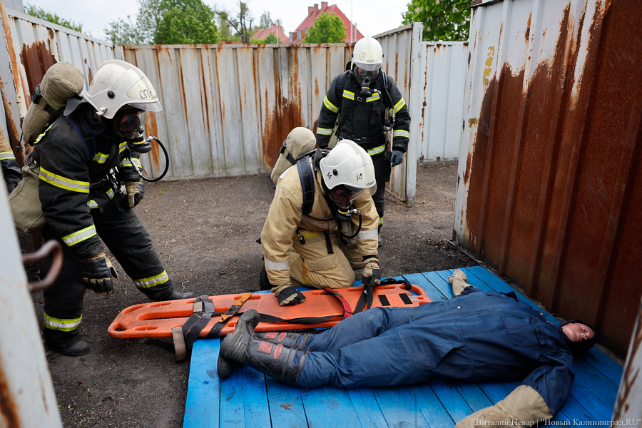 И огонь, и вода: как проходил финал областного конкурса МЧС в Калининграде (фото)