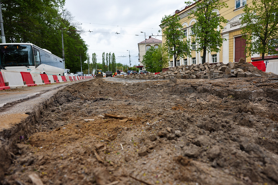 Ради трамвая придется потерпеть: что происходит на пр. Мира из-за перекладки рельсов (фото)