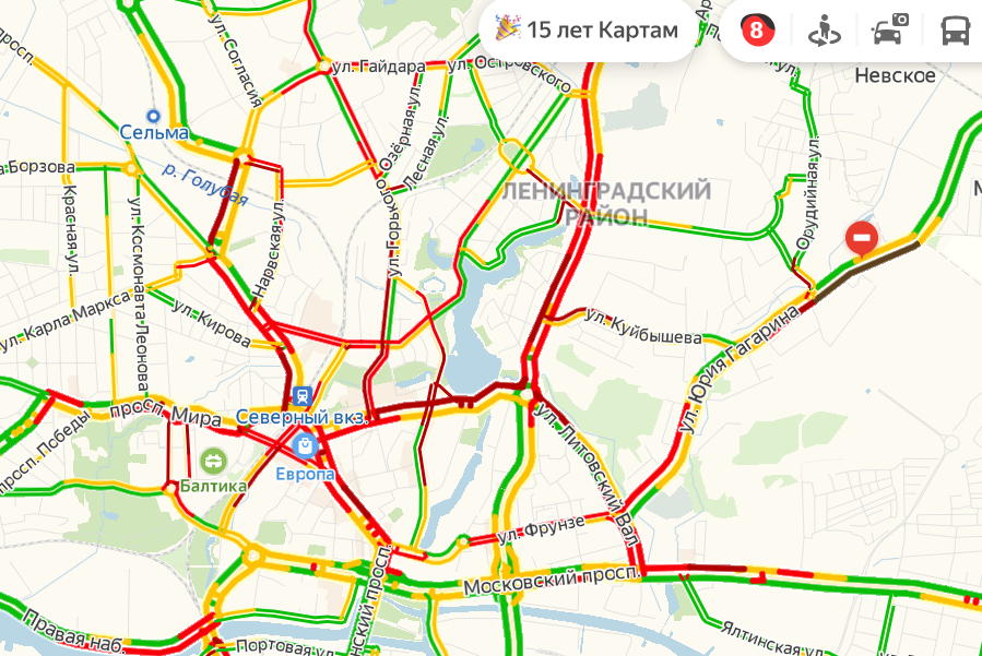 Предновогодний Калининград вновь встал в 8-балльных пробках среди рабочего дня
