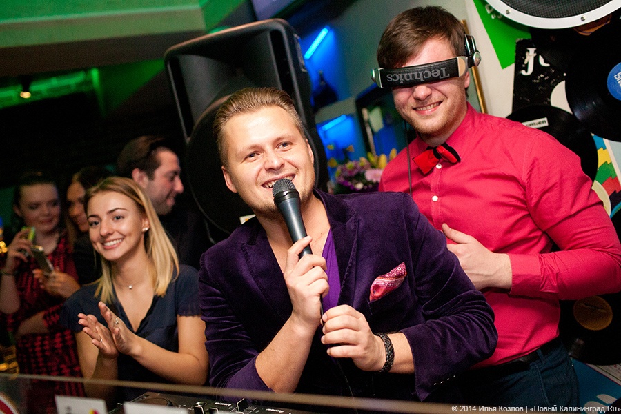 Только для девушек: белорусские стриптизёры «раскачали» «Stereo Cafe»