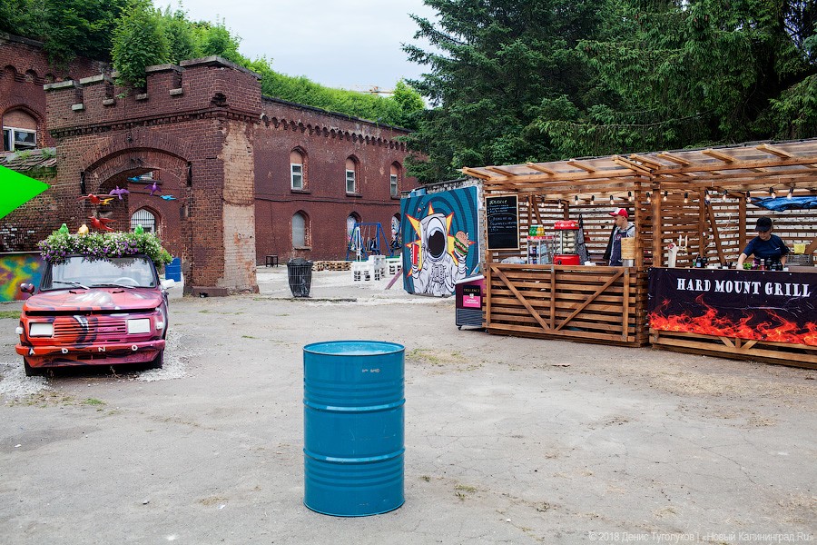 «Гастрономический» бастион: как работает новая стрит-фуд зона на Гвардейском