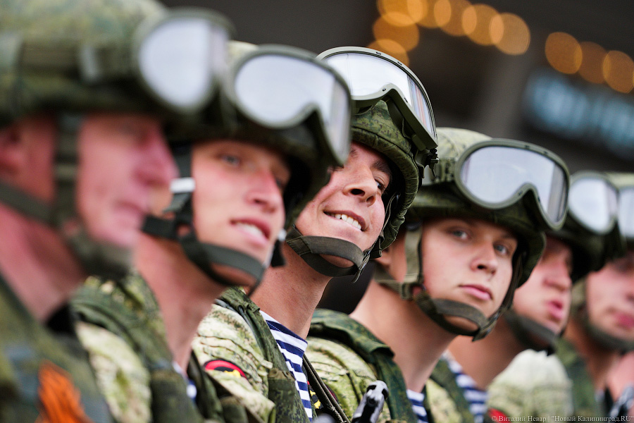 Парад в объективе: фоторепортаж со Дня Победы в Калининграде