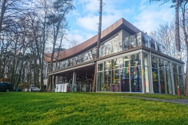 У волейбольных площадок в Зеленоградске открывается двухэтажное кафе (фото)