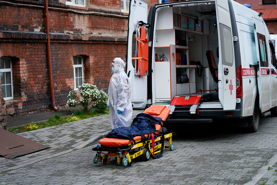 Более тысячи человек умерли от коронавируса в Калининградской области согласно Росстату