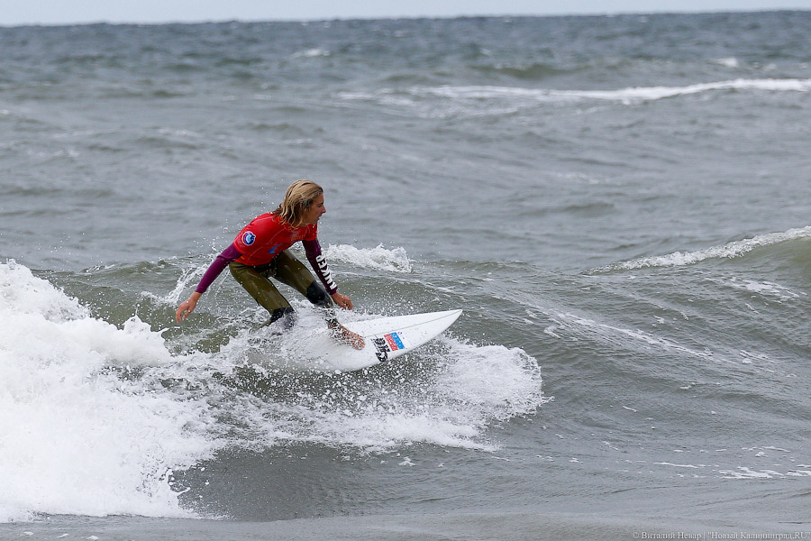 На волне «профи»: фоторепортаж с Чемпионата по серфингу в Зеленоградске