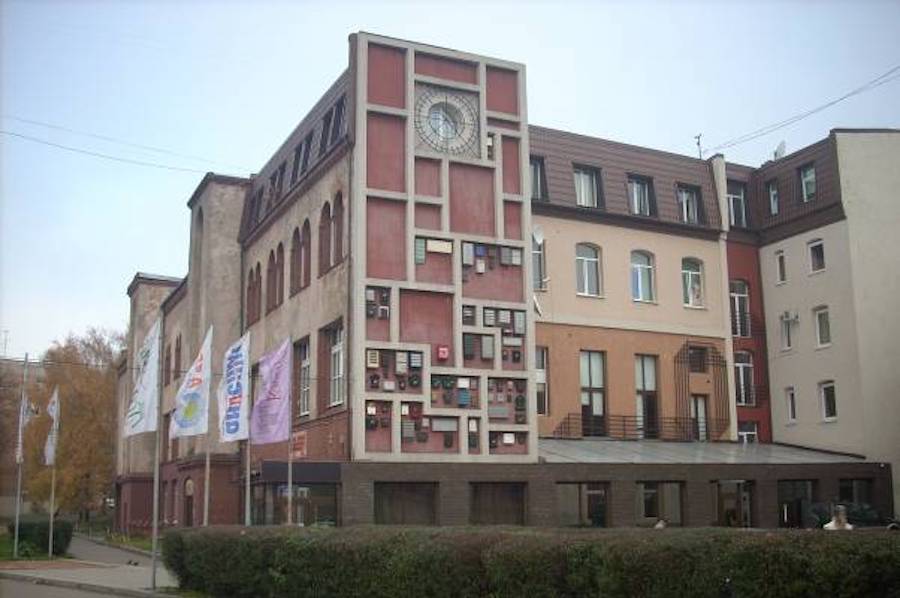Для здания Палестра Альбертина в центре Калининграда устанавливают охранную зону