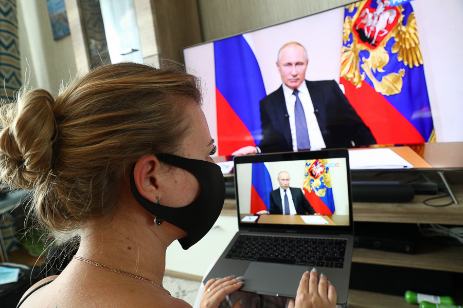 Путин заявил об уходе на самоизоляцию