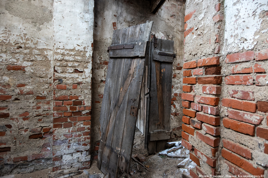 После 30 лет разрушений: в Железнодорожном готовятся к восстановлению фахверковых складов (фото)