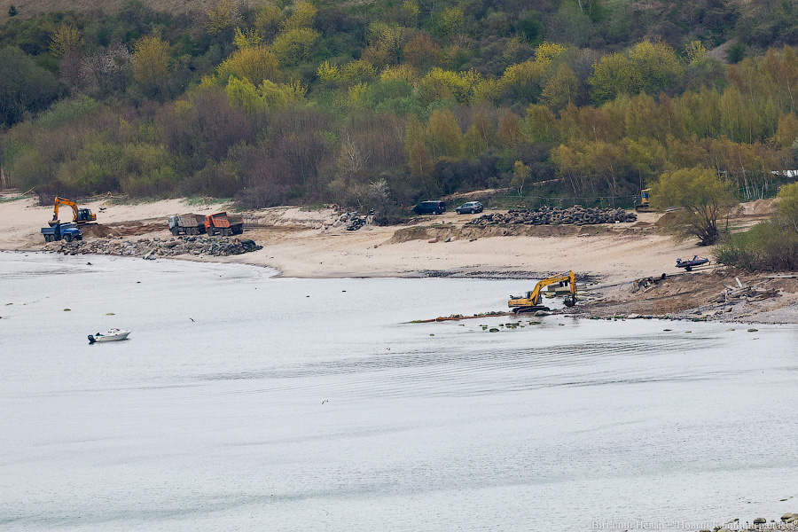 Пляж огородили: что происходит в Филинской бухте после начала стройки (фото) (исправлено)