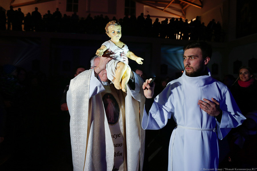 Сочельник, свечи, тишина: как встречали католическое Рождество в Калининграде