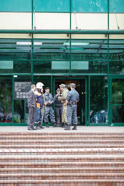 Две «Европы» в кольце: на Ленинском проспекте массовая эвакуация