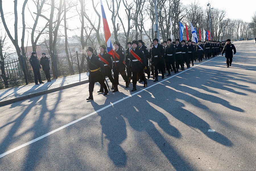 Холодное утро 23-го: в Калининграде почтили память воинов-героев
