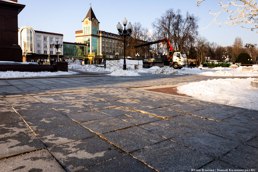 Горвласти о состоянии площади Победы: после 20 лет эксплуатации нужна реконструкция (фото)