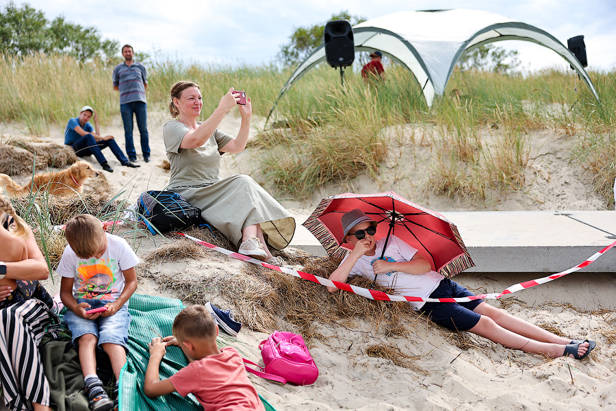 Отчего змеи летают как птицы: на Куршской косе провели фестиваль воздушных змеев (фото)