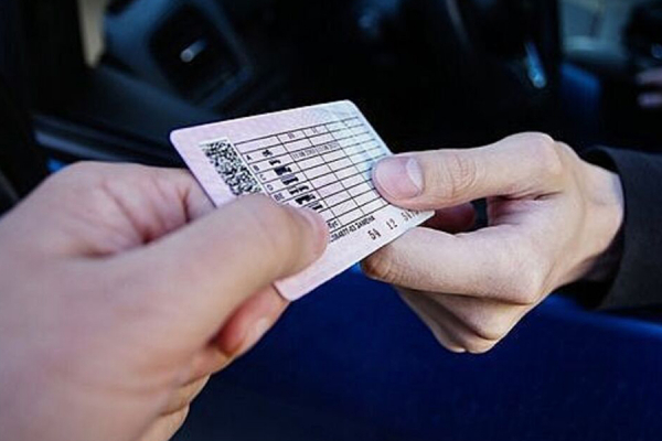 Верховный суд указал, в каком случае лишенный прав водитель может их вернуть