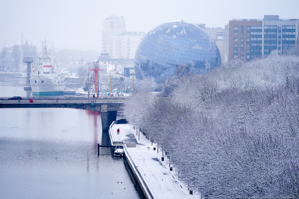 За ночь Калининград замело снегом. Вот как выглядел город сегодня (фото)