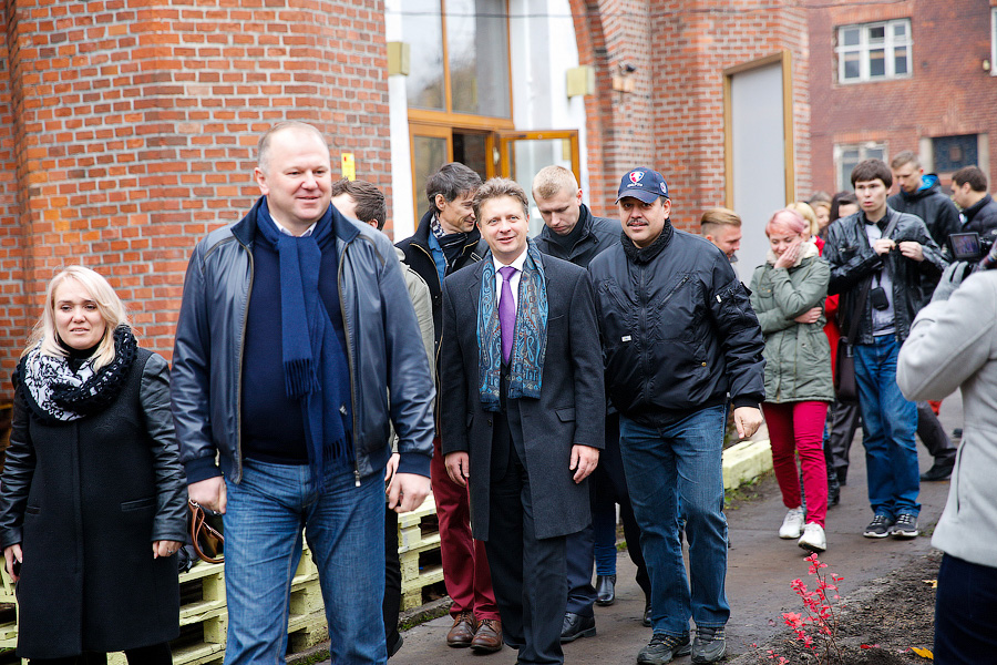 Посадить дерево и открыть трассу: как губернатор добрые дела делал