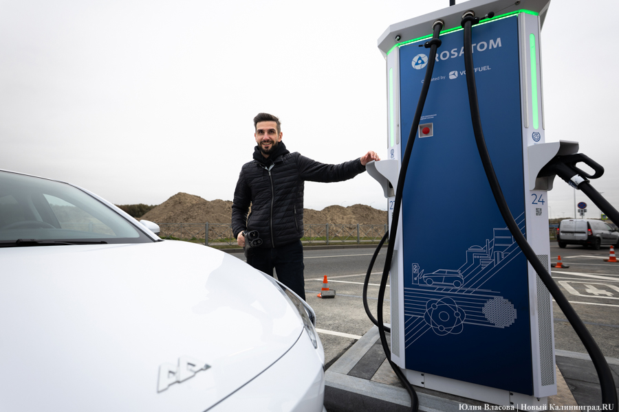 «Заправка» — до часа ожидания: как выглядят хабы для зарядки электромобилей (фото)