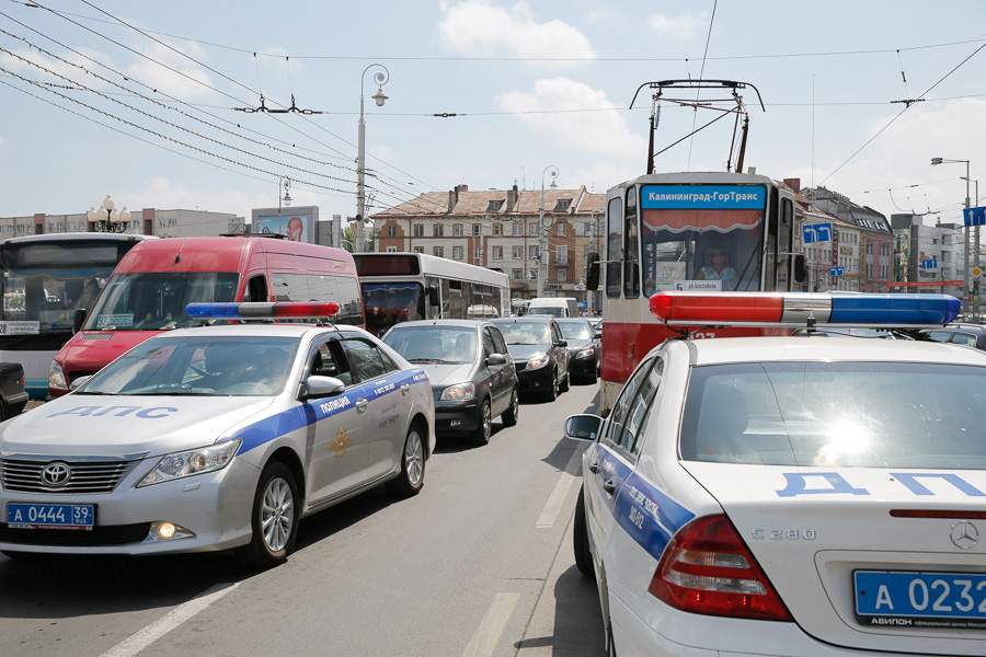 Не разъехались: крупная авария в центре города 