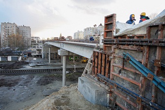 Мост на Сельме хотят достроить на 2 месяца раньше срока «в подарок» горожанам