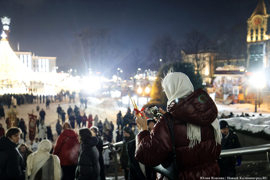 Свет Рождества: как в Калининграде прошла праздничная служба