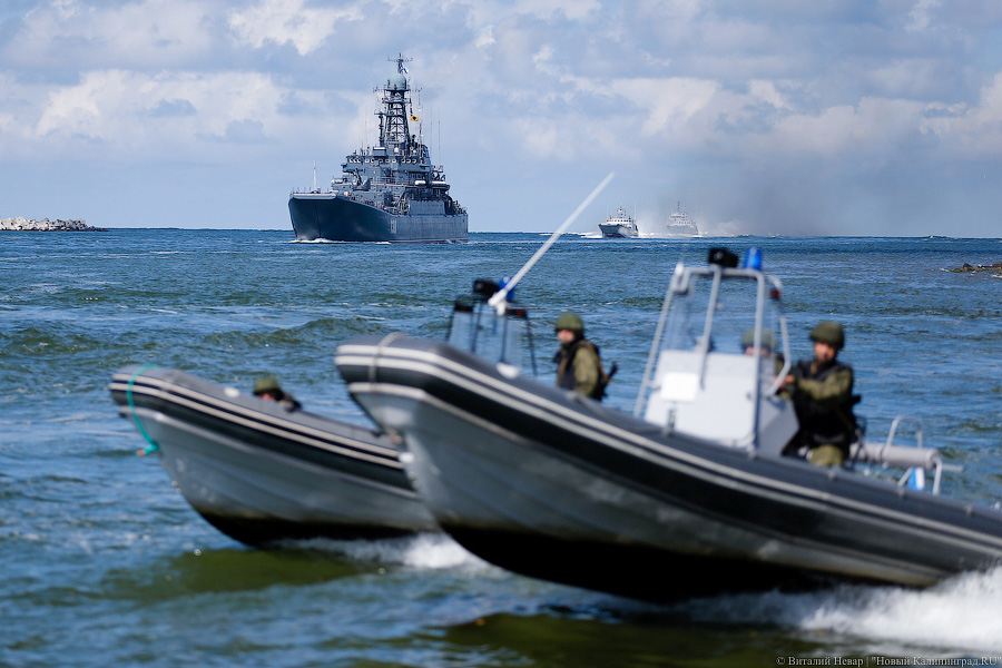 Парад кораблей и морской десант: как прошёл День ВМФ в Балтийске (фото)