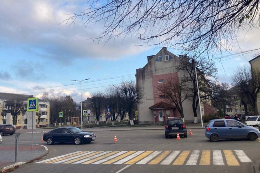 В Светлом не уступивший дорогу водитель спровоцировал ДТП с пострадавшим (фото)