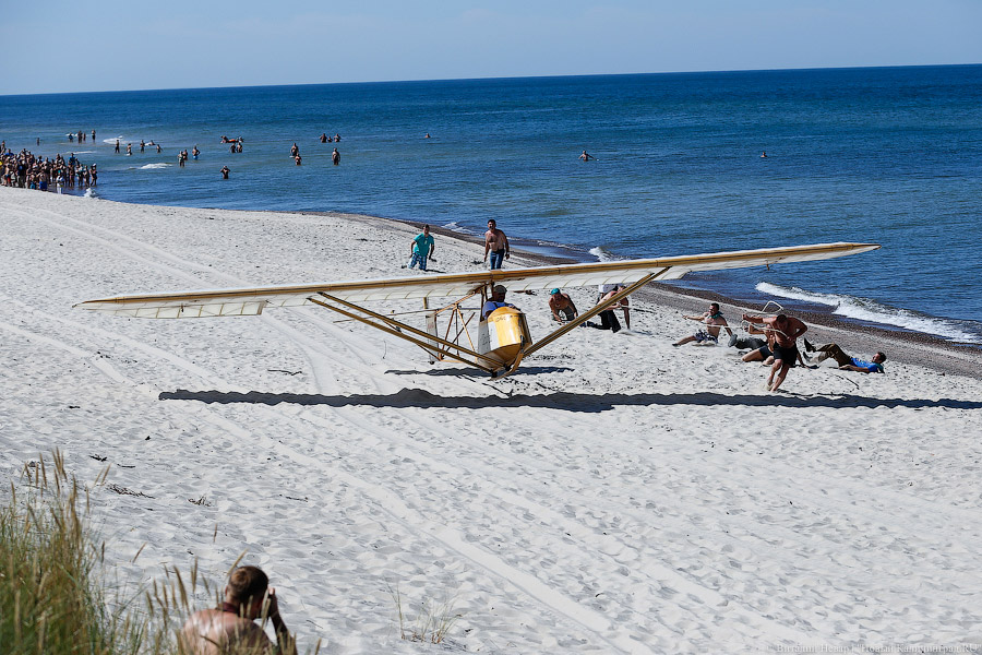Мчатся самолёты ниже облаков: как прошёл День полётов на Куршской косе