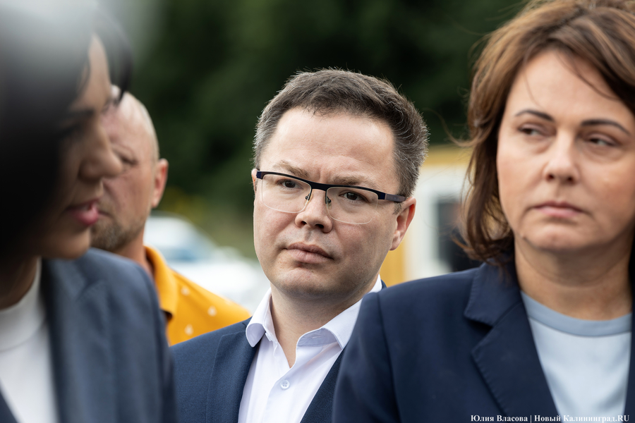 «Стихией управлять не научились»: как глава Минприроды РФ понюхал воздух в Круглово (фото)