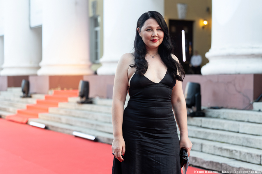 «Короче». Красная дорожка: в Калининграде открылся фестиваль короткометражек (фото)