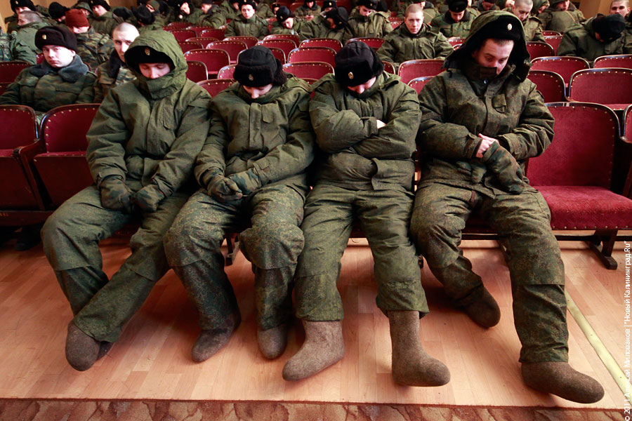 "Солдат спит - министр идет": фоторепортаж "Нового Калининграда.Ru"