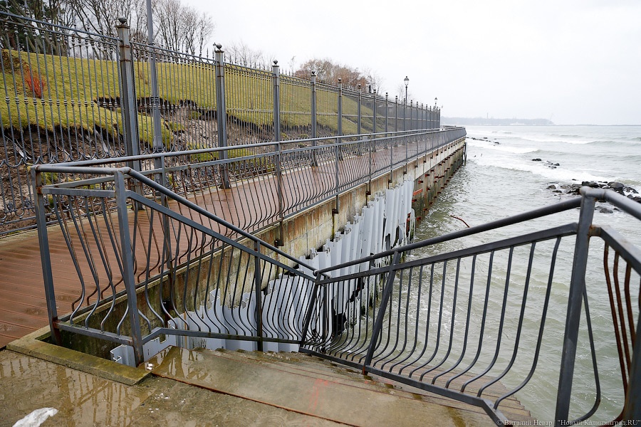 Резиденция на краю: берег в Пионерском рушится в море