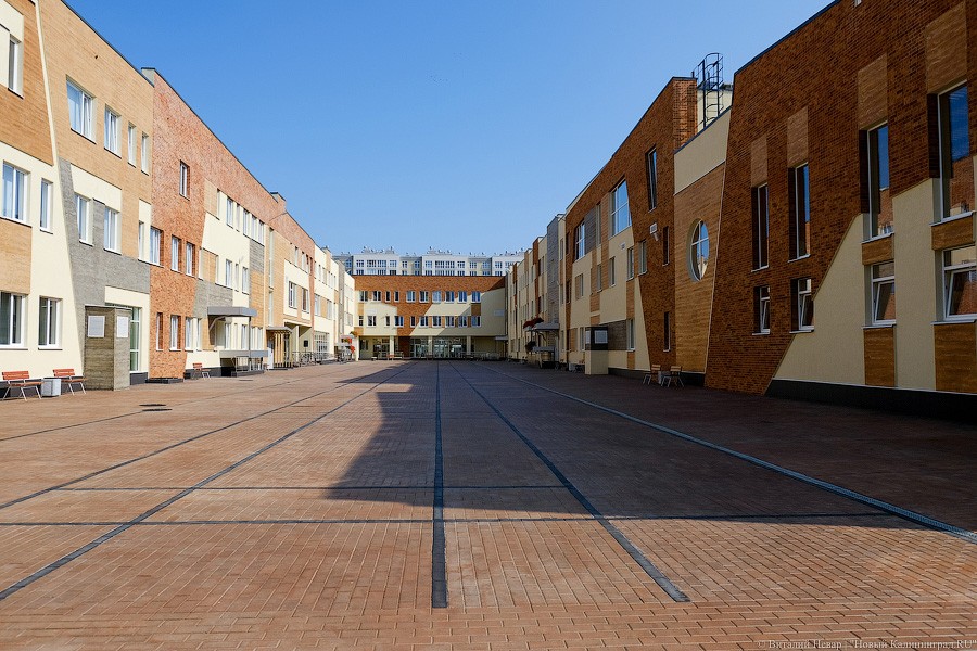 Бассейны, тир, медиатека: как выглядит новая — самая большая в регионе — школа (фото)