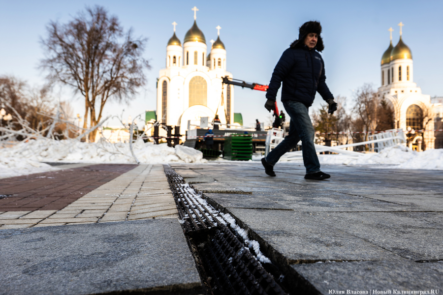 Горвласти о состоянии площади Победы: после 20 лет эксплуатации нужна реконструкция (фото)