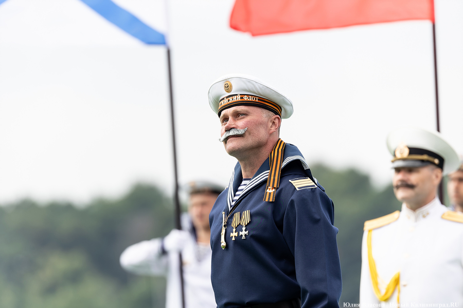 День ВМФ в Балтийске: как прошел парад кораблей Балтфлота (фото)