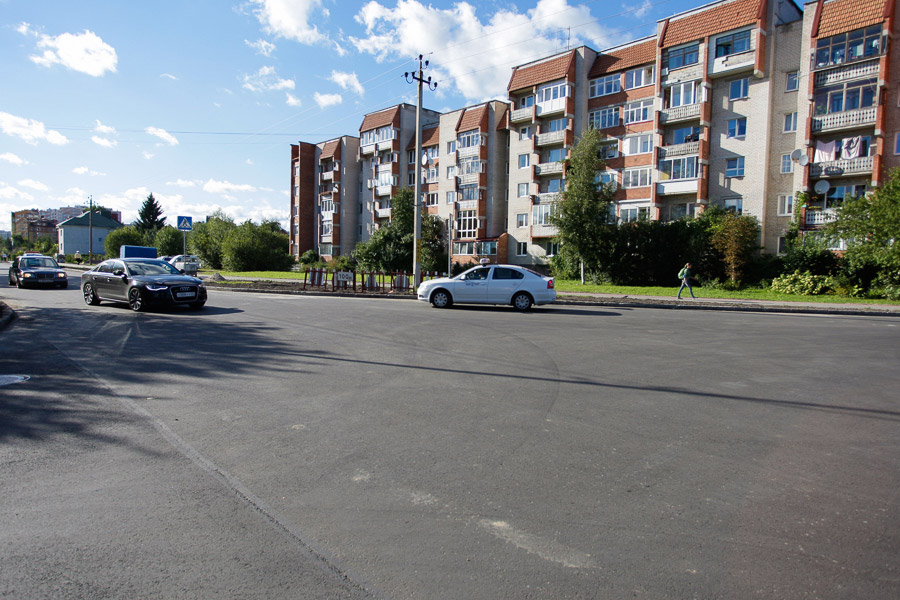 В ожидании конца пробок: ул. Островского открылась после ремонта раньше срока (фото)