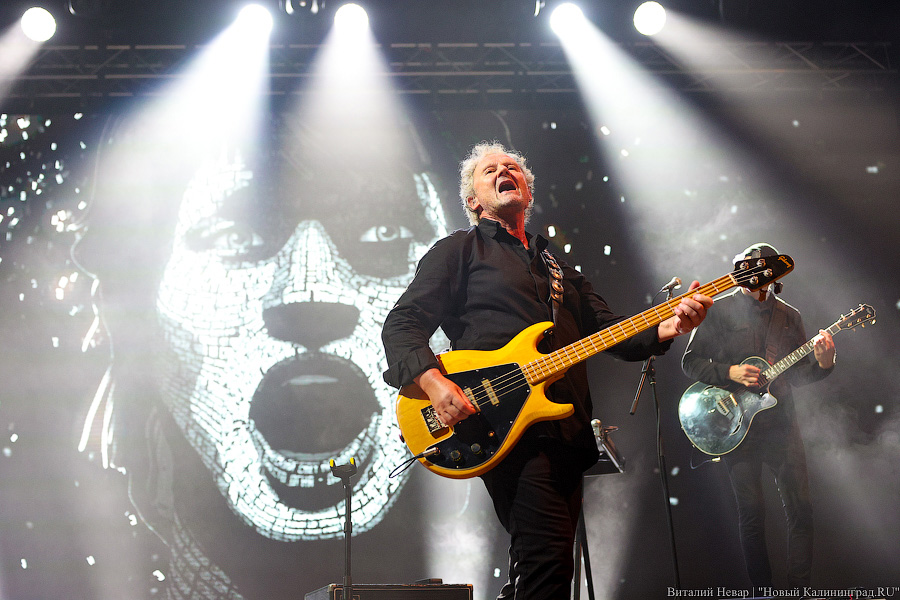 В Калининграде прошёл концерт группы «Кино». Голос Виктора Цоя оцифровали (фото)
