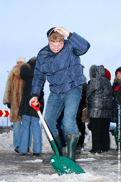 "В руки - лопаты": фоторепортаж "Нового Калининграда.Ru"
