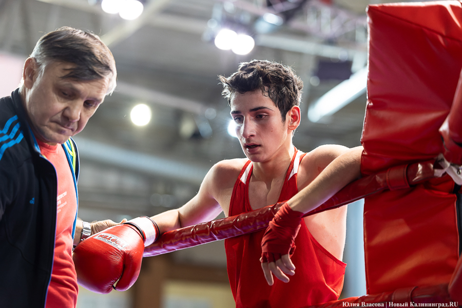 Работа над ошибками: в Калининграде провели международные соревнования по боксу (фото)