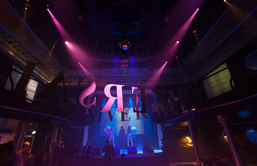 «Летать не вредно»: фоторепортаж с Дня рождения клуба «Универсал»